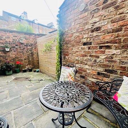 Bootham Apartment 32 - Free Parking - Five Minute Walk To York Minster المظهر الخارجي الصورة