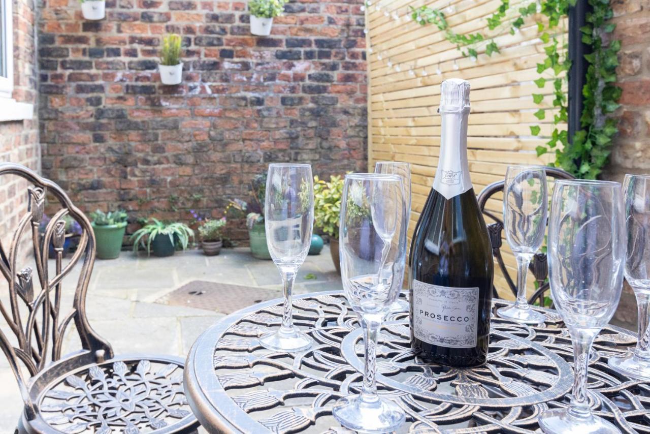Bootham Apartment 32 - Free Parking - Five Minute Walk To York Minster المظهر الخارجي الصورة